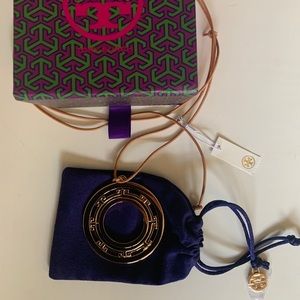 💃🙌TORY BURCH FABULOUS NECKLACE💜👀